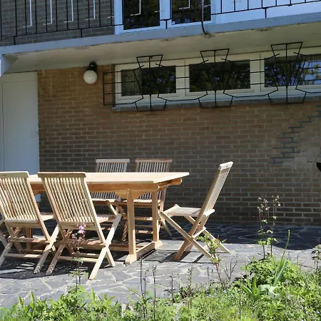 A Perfectly Situated In Between The Town Centre And The Forest Hotel *